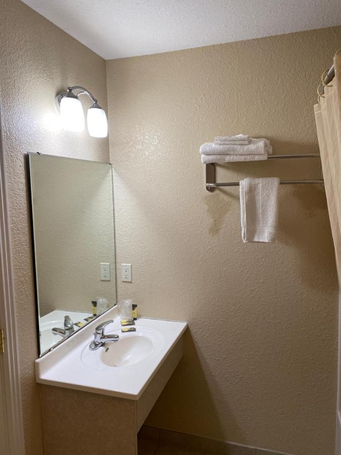 Wayne Motel Fort Wayne Dış mekan fotoğraf
